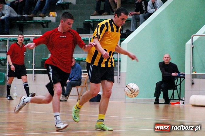 Zdjęcie w galerii na portalu naszraciborz.pl: HLPN: Nerwowo i czerwono w meczu ProAktywnych.com wiadomości z regionu