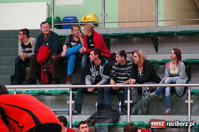 Zdjęcie w galerii na portalu naszraciborz.pl: HLPN: Nerwowo i czerwono w meczu ProAktywnych.com wiadomości z regionu