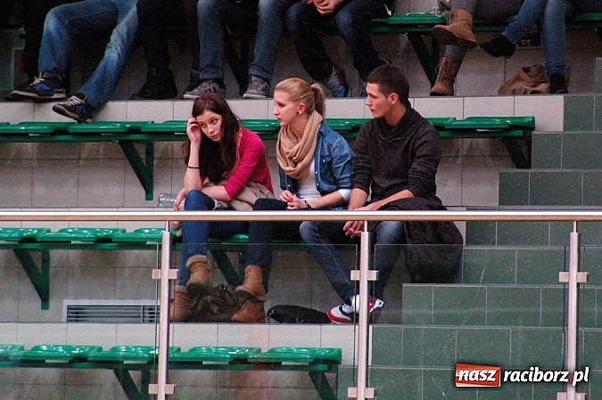 Zdjęcie w galerii na portalu naszraciborz.pl: HLPN: Nerwowo i czerwono w meczu ProAktywnych.com wiadomości z regionu