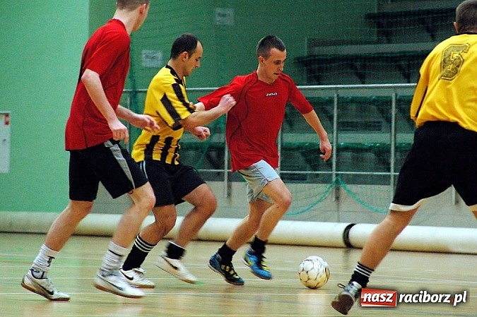 Zdjęcie w galerii na portalu naszraciborz.pl: HLPN: Nerwowo i czerwono w meczu ProAktywnych.com wiadomości z regionu