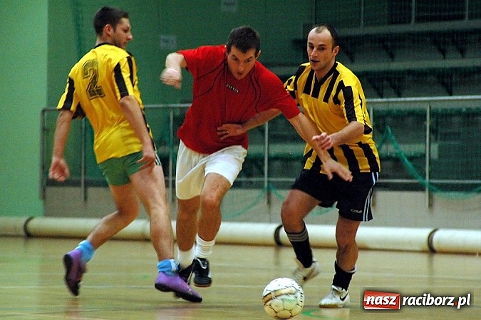 Zdjęcie w galerii na portalu naszraciborz.pl: HLPN: Nerwowo i czerwono w meczu ProAktywnych.com wiadomości z regionu