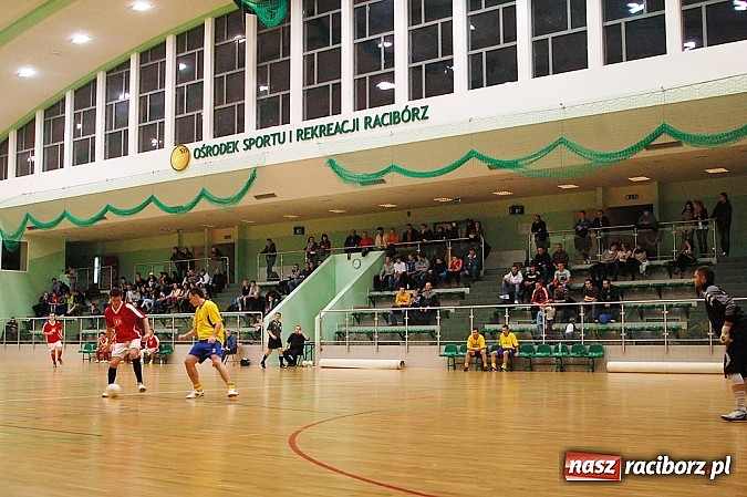 Zdjęcie w galerii na portalu naszraciborz.pl: HLPN: Nerwowo i czerwono w meczu ProAktywnych.com wiadomości z regionu