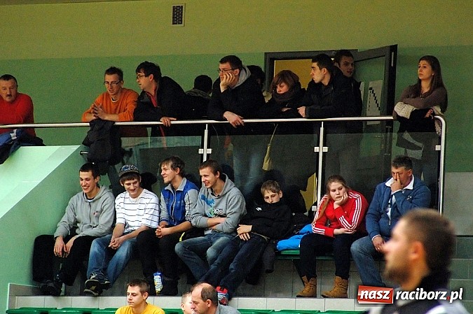 Zdjęcie w galerii na portalu naszraciborz.pl: HLPN: Nerwowo i czerwono w meczu ProAktywnych.com wiadomości z regionu