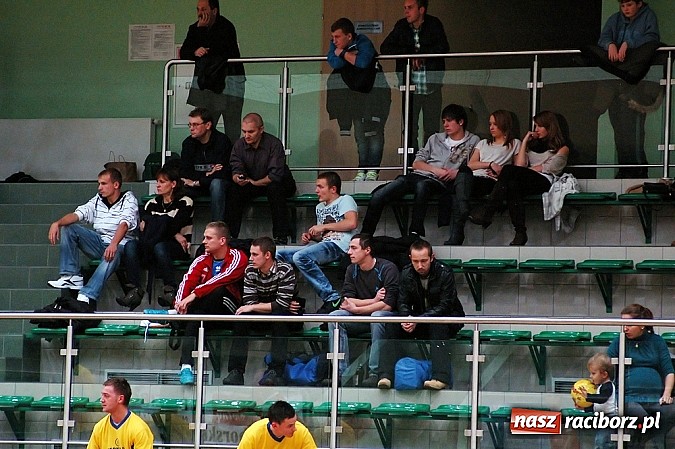 Zdjęcie w galerii na portalu naszraciborz.pl: HLPN: Nerwowo i czerwono w meczu ProAktywnych.com wiadomości z regionu