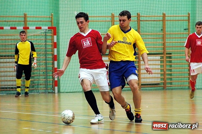 Zdjęcie w galerii na portalu naszraciborz.pl: HLPN: Nerwowo i czerwono w meczu ProAktywnych.com wiadomości z regionu