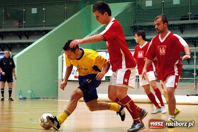 Zdjęcie w galerii na portalu naszraciborz.pl: HLPN: Nerwowo i czerwono w meczu ProAktywnych.com wiadomości z regionu