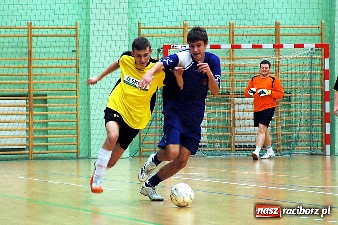 Zdjęcie w galerii na portalu naszraciborz.pl: HLPN: Nerwowo i czerwono w meczu ProAktywnych.com wiadomości z regionu