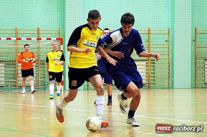 Zdjęcie w galerii na portalu naszraciborz.pl: HLPN: Nerwowo i czerwono w meczu ProAktywnych.com wiadomości z regionu