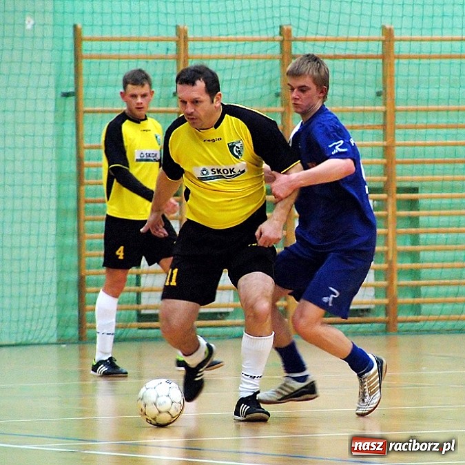 Zdjęcie w galerii na portalu naszraciborz.pl: HLPN: Nerwowo i czerwono w meczu ProAktywnych.com wiadomości z regionu