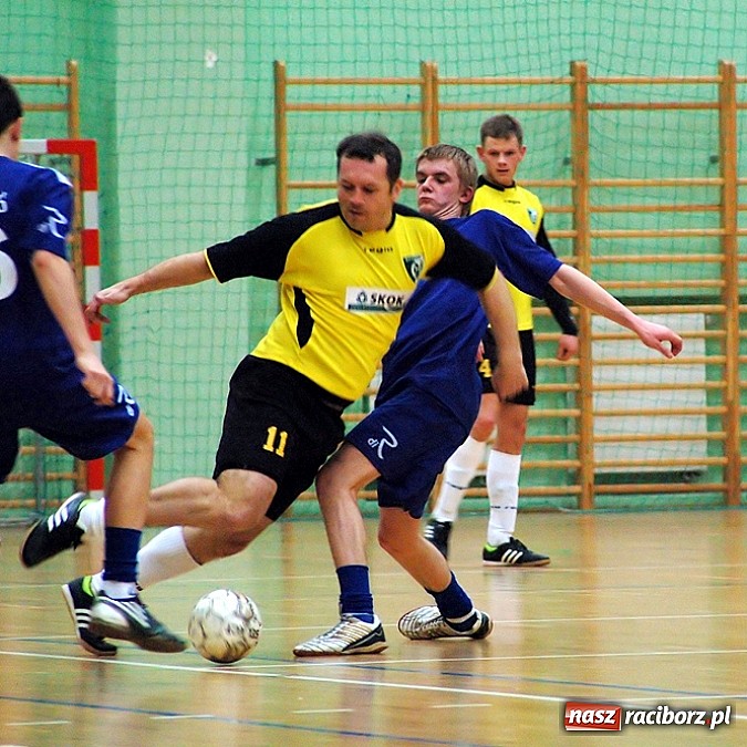 Zdjęcie w galerii na portalu naszraciborz.pl: HLPN: Nerwowo i czerwono w meczu ProAktywnych.com wiadomości z regionu