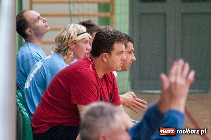 Zdjęcie w galerii na portalu naszraciborz.pl: HLPN: Nerwowo i czerwono w meczu ProAktywnych.com wiadomości z regionu