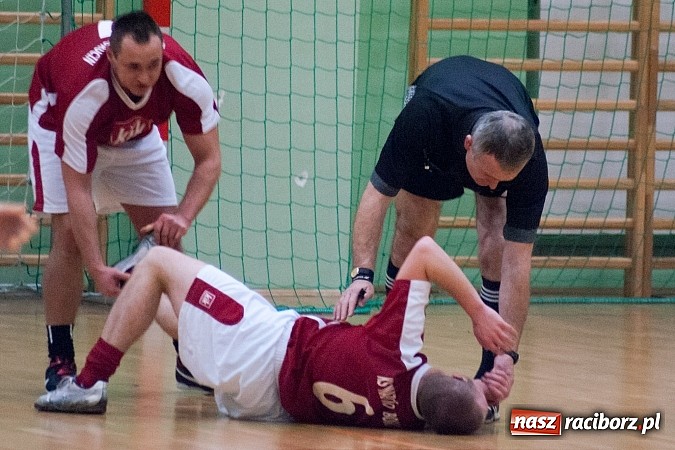 Zdjęcie w galerii na portalu naszraciborz.pl: HLPN: Nerwowo i czerwono w meczu ProAktywnych.com wiadomości z regionu