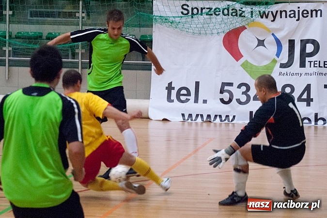 Zdjęcie w galerii na portalu naszraciborz.pl: HLPN: Nerwowo i czerwono w meczu ProAktywnych.com wiadomości z regionu