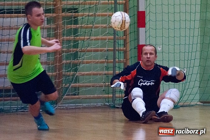 Zdjęcie w galerii na portalu naszraciborz.pl: HLPN: Nerwowo i czerwono w meczu ProAktywnych.com wiadomości z regionu