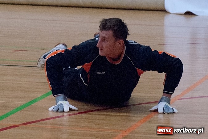 Zdjęcie w galerii na portalu naszraciborz.pl: HLPN: Nerwowo i czerwono w meczu ProAktywnych.com wiadomości z regionu