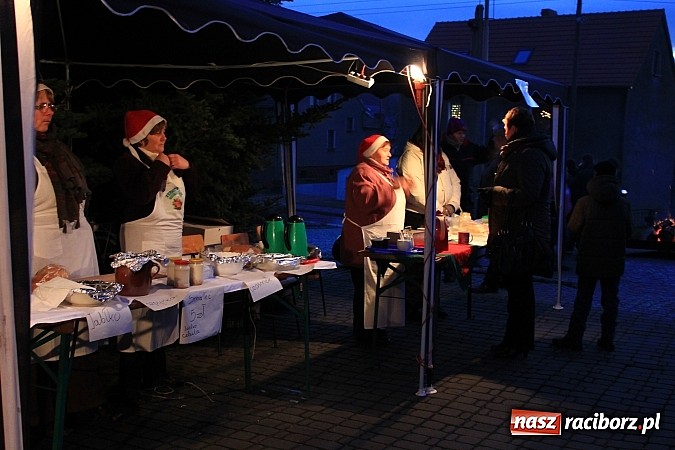 Zdjęcie w galerii na portalu naszraciborz.pl: Weihnachtsmarkt w Tworkowie wiadomości z regionu