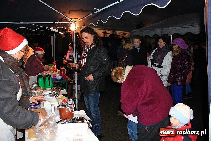 Zdjęcie w galerii na portalu naszraciborz.pl: Weihnachtsmarkt w Tworkowie wiadomości z regionu