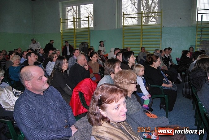 Zdjęcie w galerii na portalu naszraciborz.pl: Pierwszy świąteczny kiermasz w nowej hali wiadomości z regionu