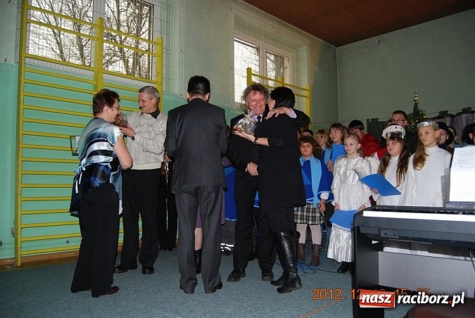 Zdjęcie w galerii na portalu naszraciborz.pl: Pierwszy świąteczny kiermasz w nowej hali wiadomości z regionu