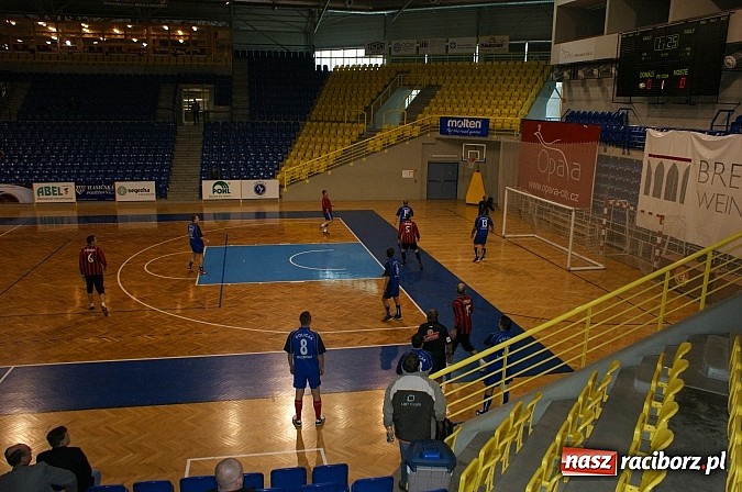 Zdjęcie w galerii na portalu naszraciborz.pl: Nasi policjanci zagrali w turnieju w Opawie wiadomości z regionu