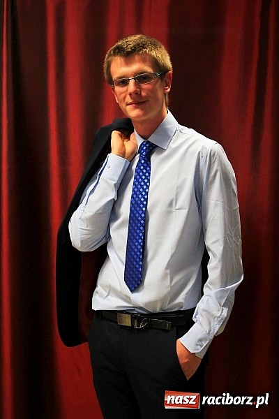 Zdjęcie w galerii na portalu naszraciborz.pl: Eleganckie garnitury na bale, studniówki i nie tylko. Promocyjne ceny wiadomości z regionu