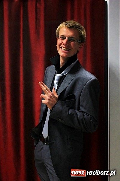 Zdjęcie w galerii na portalu naszraciborz.pl: Eleganckie garnitury na bale, studniówki i nie tylko. Promocyjne ceny wiadomości z regionu