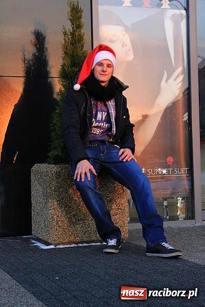 Zdjęcie w galerii na portalu naszraciborz.pl: Eleganckie garnitury na bale, studniówki i nie tylko. Promocyjne ceny wiadomości z regionu