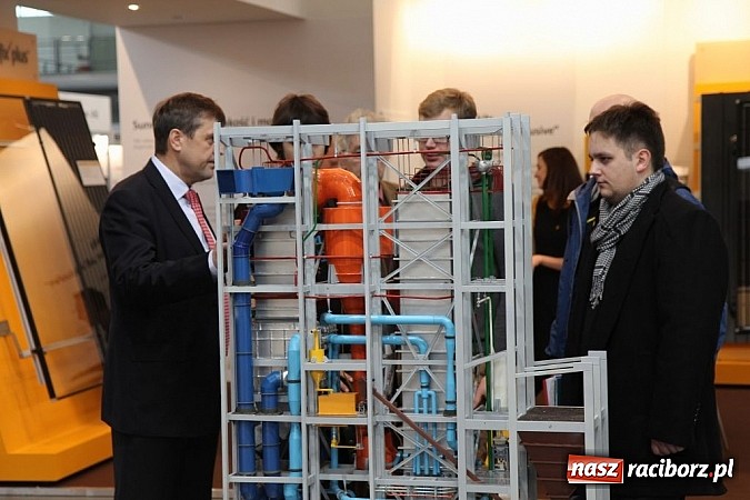 Zdjęcie w galerii na portalu naszraciborz.pl: Rafako pokazało kocioł fluidalny na targach Poleko wiadomości z regionu