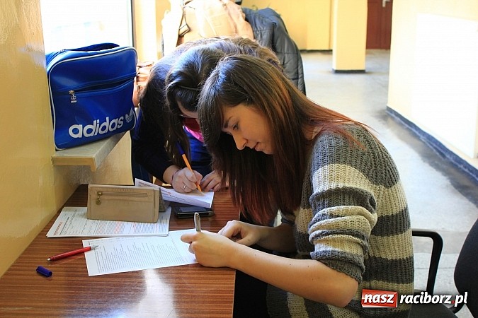 Zdjęcie w galerii na portalu naszraciborz.pl: Oddali krew, by pomóc potrzebującym wiadomości z regionu
