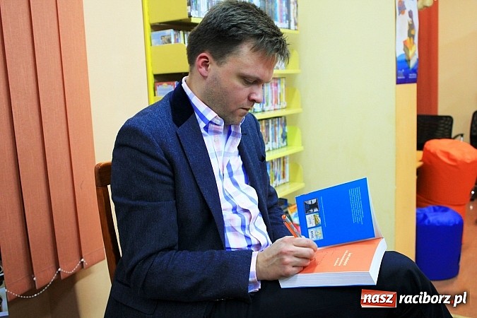 Zdjęcie w galerii na portalu naszraciborz.pl: Szymon Hołownia: Nie budzę się rano z obsesją ewangelizacyjną wiadomości z regionu