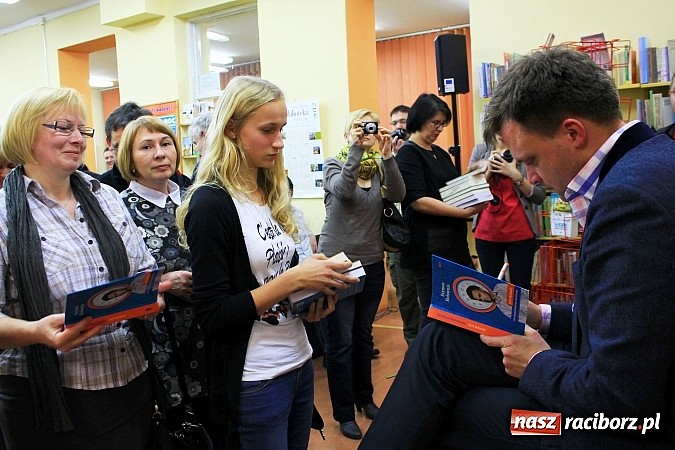 Zdjęcie w galerii na portalu naszraciborz.pl: Szymon Hołownia: Nie budzę się rano z obsesją ewangelizacyjną wiadomości z regionu