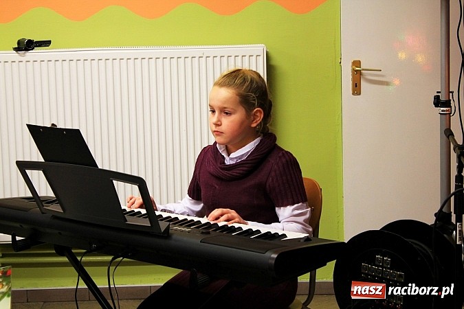 Zdjęcie w galerii na portalu naszraciborz.pl: W Wojnowicach zabrzmiały kolędy i pastorałki wiadomości z regionu