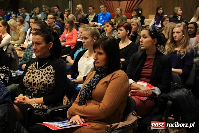 Zdjęcie w galerii na portalu naszraciborz.pl: Otrzymali laptopy za najlepsze biznesplany wiadomości z regionu