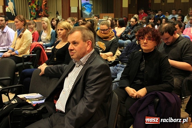 Zdjęcie w galerii na portalu naszraciborz.pl: Otrzymali laptopy za najlepsze biznesplany wiadomości z regionu