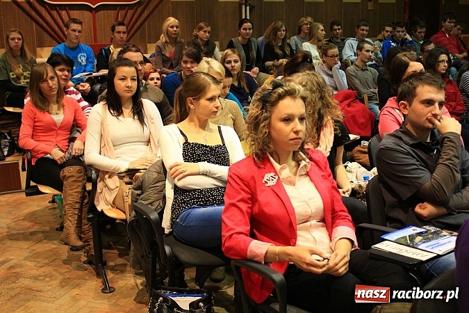 Zdjęcie w galerii na portalu naszraciborz.pl: Otrzymali laptopy za najlepsze biznesplany wiadomości z regionu