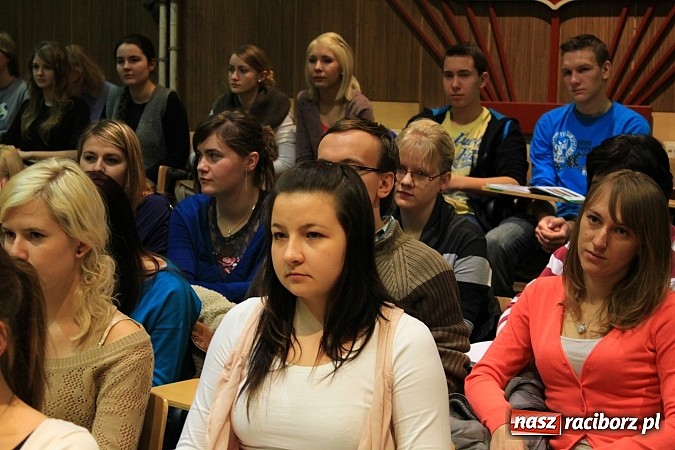 Zdjęcie w galerii na portalu naszraciborz.pl: Otrzymali laptopy za najlepsze biznesplany wiadomości z regionu