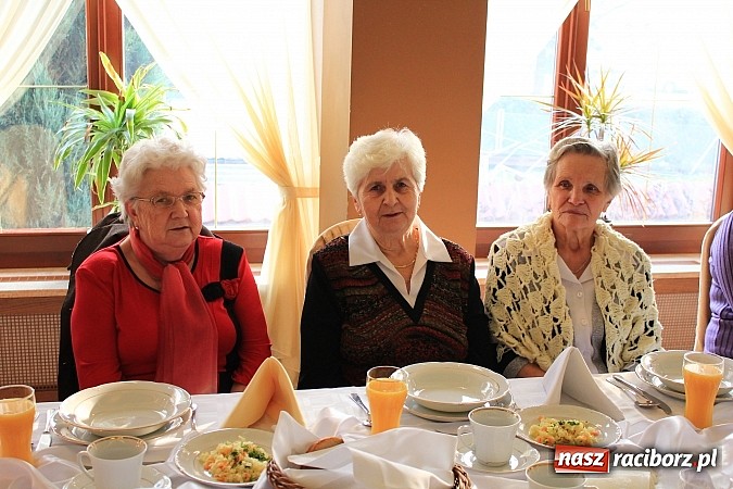 Zdjęcie w galerii na portalu naszraciborz.pl: Wigilijny posiłek dla samotnych wiadomości z regionu