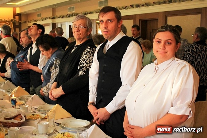 Zdjęcie w galerii na portalu naszraciborz.pl: Wigilijny posiłek dla samotnych wiadomości z regionu
