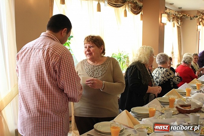Zdjęcie w galerii na portalu naszraciborz.pl: Wigilijny posiłek dla samotnych wiadomości z regionu