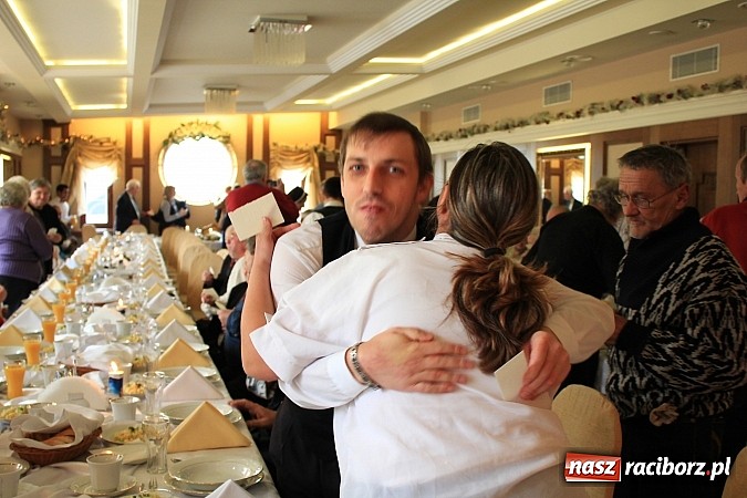 Zdjęcie w galerii na portalu naszraciborz.pl: Wigilijny posiłek dla samotnych wiadomości z regionu