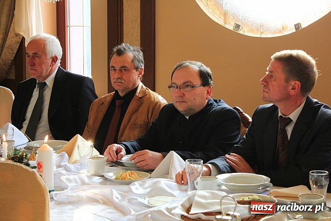 Zdjęcie w galerii na portalu naszraciborz.pl: Wigilijny posiłek dla samotnych wiadomości z regionu