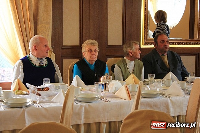 Zdjęcie w galerii na portalu naszraciborz.pl: Wigilijny posiłek dla samotnych wiadomości z regionu