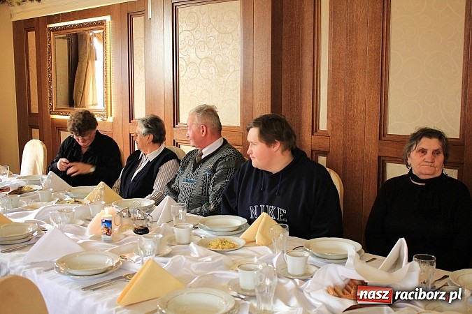 Zdjęcie w galerii na portalu naszraciborz.pl: Wigilijny posiłek dla samotnych wiadomości z regionu