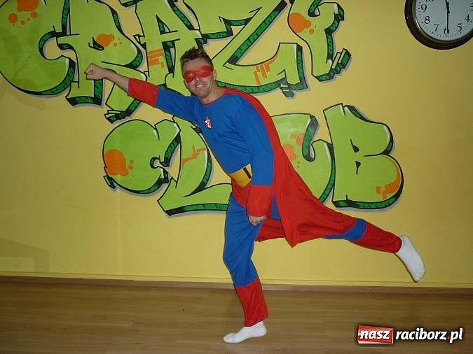 Zdjęcie w galerii na portalu naszraciborz.pl: Wypożyczalnia strojów karnawałowych dla dzieci i dorosłych w Crazy Club wiadomości z regionu