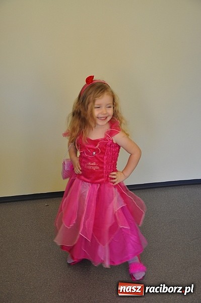 Zdjęcie w galerii na portalu naszraciborz.pl: Wypożyczalnia strojów karnawałowych dla dzieci i dorosłych w Crazy Club wiadomości z regionu