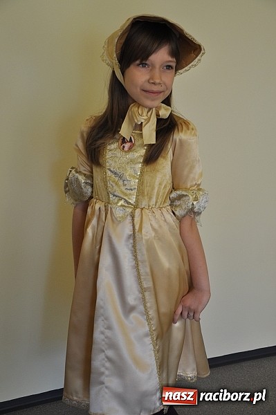 Zdjęcie w galerii na portalu naszraciborz.pl: Wypożyczalnia strojów karnawałowych dla dzieci i dorosłych w Crazy Club wiadomości z regionu