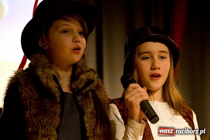 Zdjęcie w galerii na portalu naszraciborz.pl: Spora frekwencja na jasełkach w MDK-u wiadomości z regionu