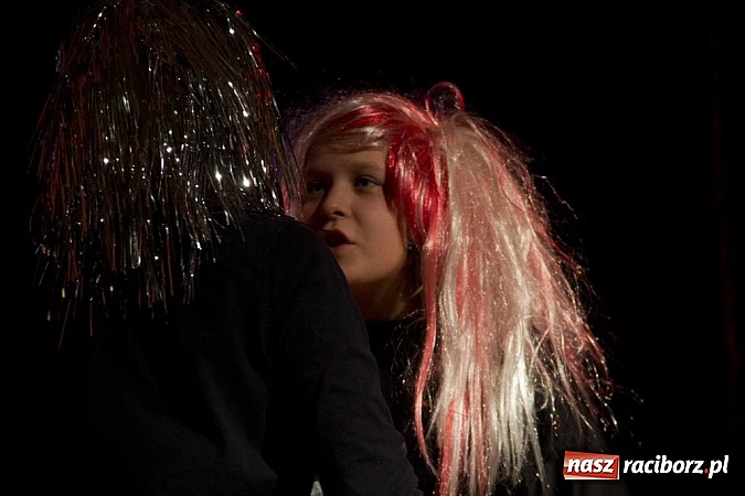 Zdjęcie w galerii na portalu naszraciborz.pl: Spora frekwencja na jasełkach w MDK-u wiadomości z regionu