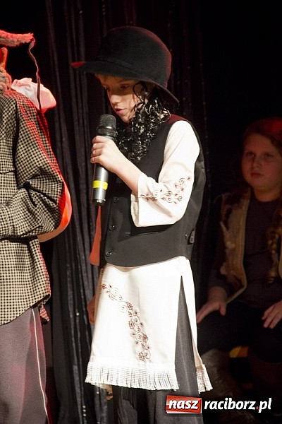 Zdjęcie w galerii na portalu naszraciborz.pl: Spora frekwencja na jasełkach w MDK-u wiadomości z regionu