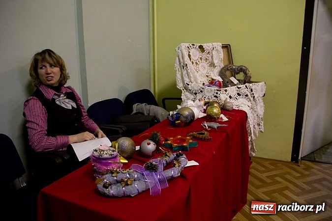 Zdjęcie w galerii na portalu naszraciborz.pl: Spora frekwencja na jasełkach w MDK-u wiadomości z regionu